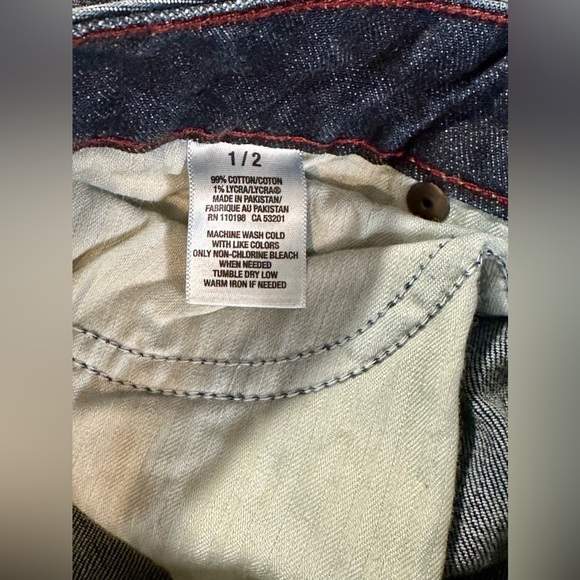 Aeropostale Women's Size 1/2 Blue Denim Bermuda Jean Shorts Zip Up Faded - Picture 6 of 7